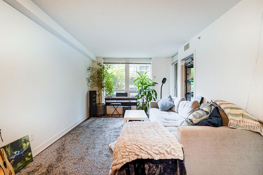 210 1055 Richards Street Vancouver, BC - 13