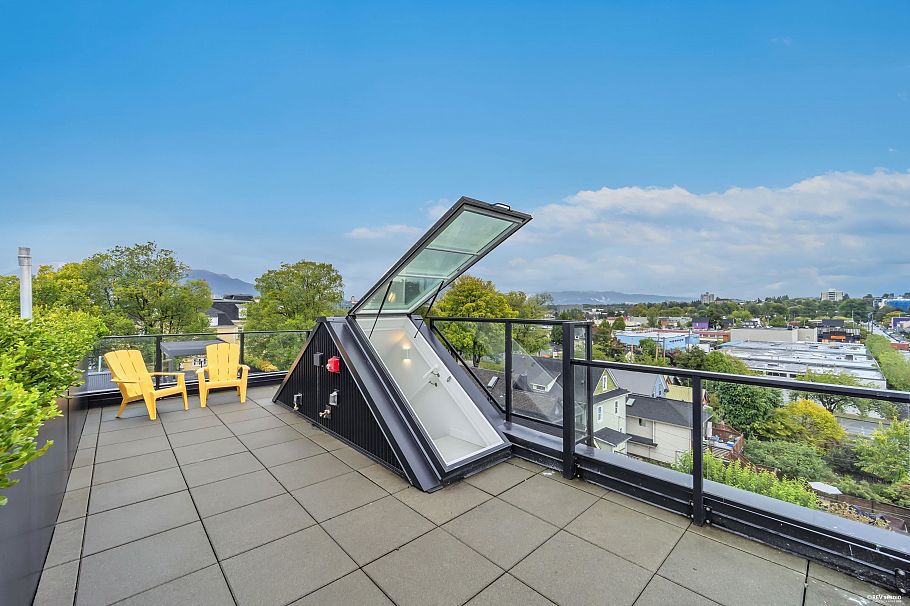 302 1120 E East Georgia Street Vancouver, BC - 24