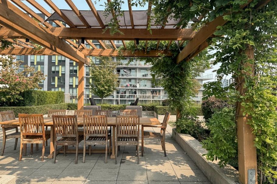 321 135 E 17th Street North Vancouver, BC - 18