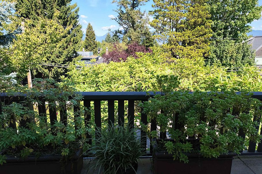 456 Aubrey Place Vancouver, BC - 32