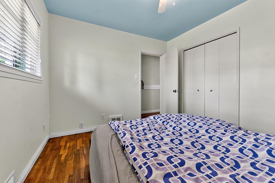 341 W 24th Street North Vancouver, BC - 16