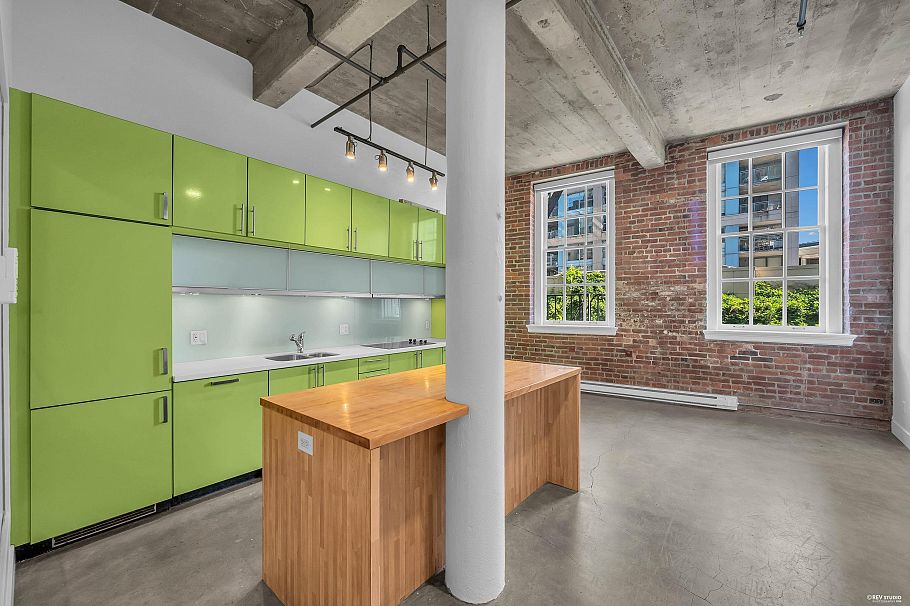 209 546 Beatty Street Vancouver, BC - 2