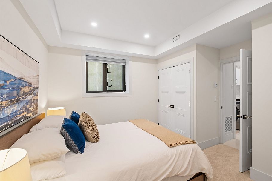 1126 Heywood Street North Vancouver, BC - 20
