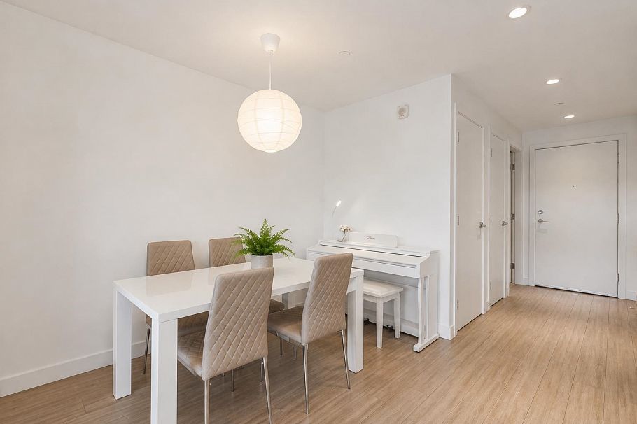 203 747 E 3rd Street North Vancouver, BC - 8