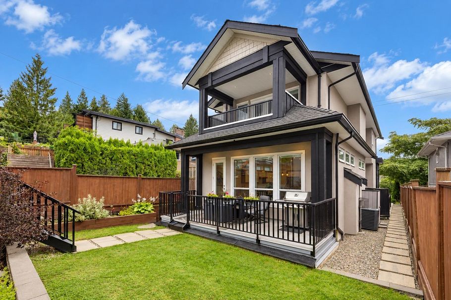 344 E 21 Street North Vancouver, BC - 3