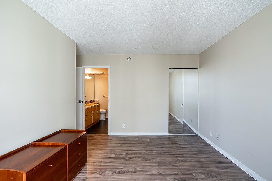 2303 1199 Marinaside Crescent Vancouver, BC - 12