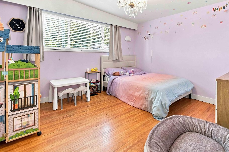 2285 Tompkins Crescent North Vancouver, BC - 14