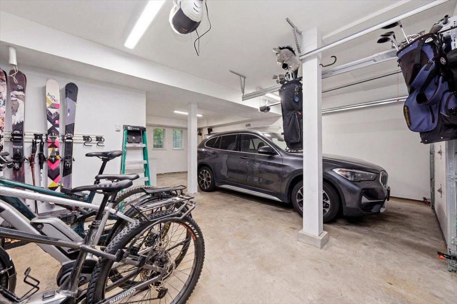 24 897 Premier Street North Vancouver, BC - 3