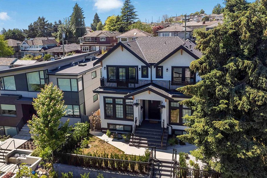 8007 Elliott Street Vancouver, BC - 12