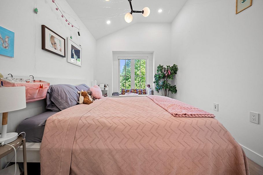 1438 E 17th Avenue Vancouver, BC - 20