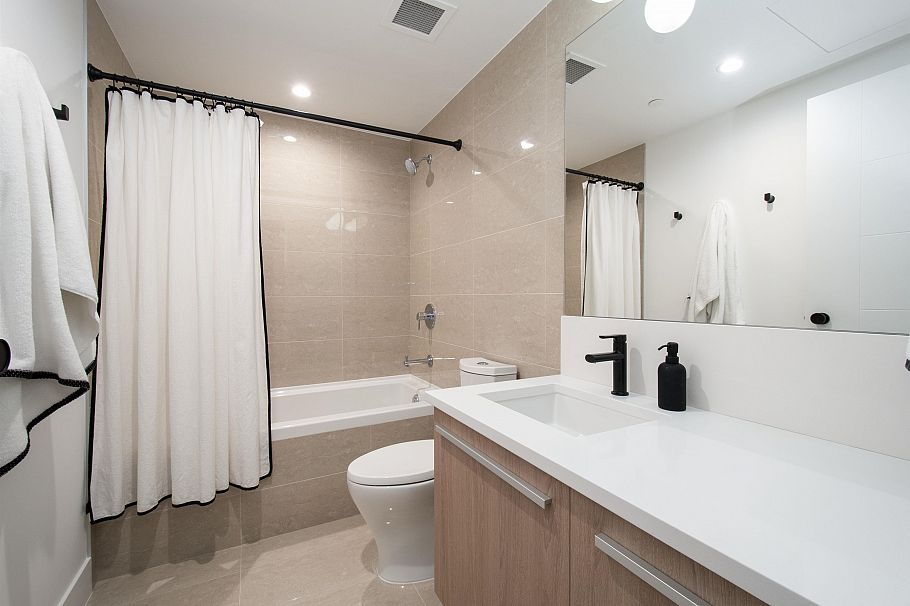 908 2785 Library Lane North Vancouver, BC - 27