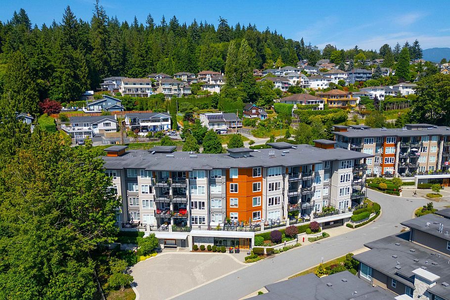 305 3873 Cates Landing Way North Vancouver, BC - 2