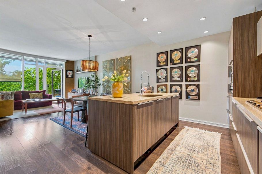 306 1616 Columbia Street Vancouver, BC - 9