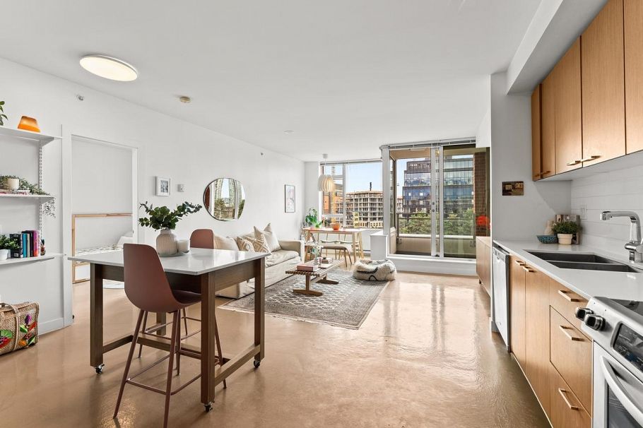 715 221 Union Street Vancouver, BC - 7