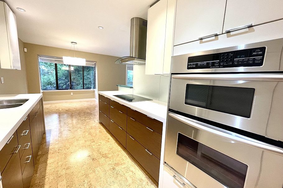 404 1405 W 15th Avenue Vancouver, BC - 8