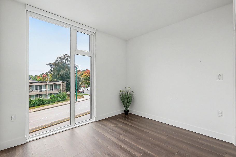 210 8138 Fraser Street Vancouver, BC - 10
