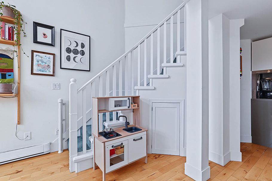 308 1330 Graveley Street Vancouver, BC - 8