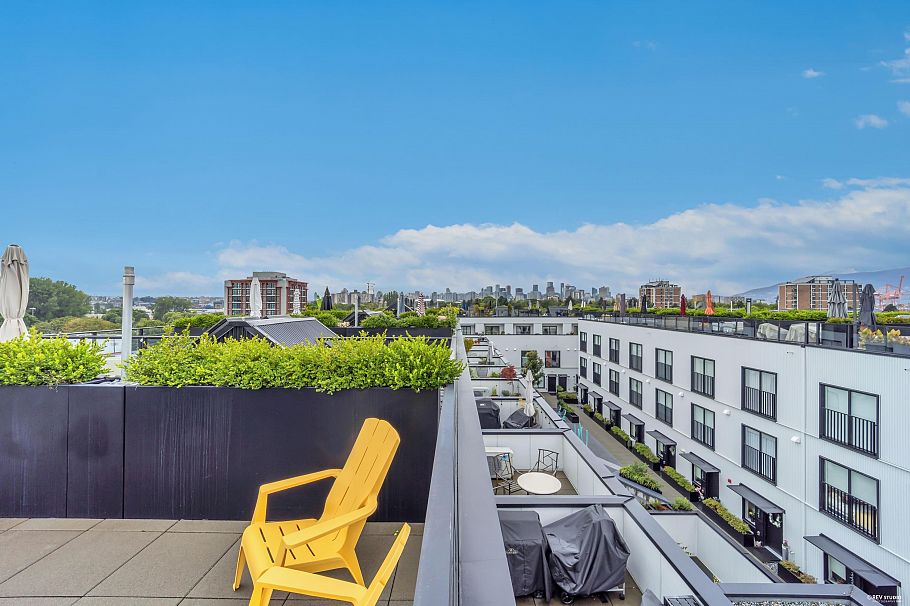 302 1120 E East Georgia Street Vancouver, BC - 27