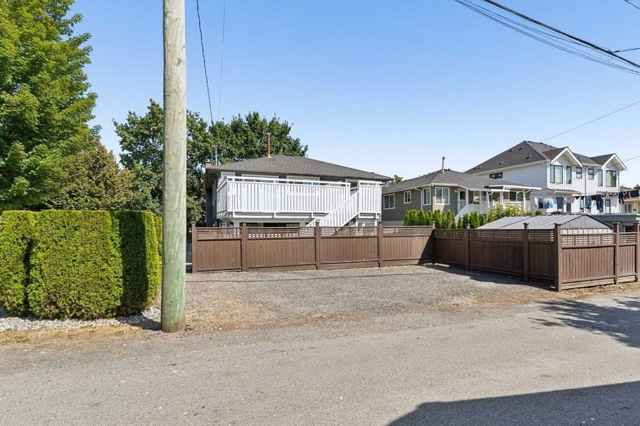 3006 E Georgia Street Vancouver, BC - 39
