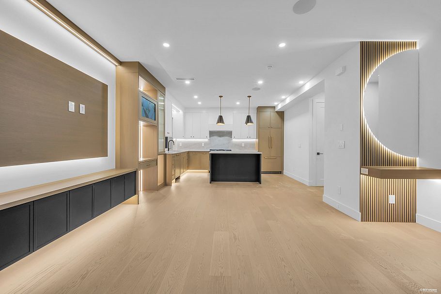 1 5150 Spencer Street Vancouver, BC - 10