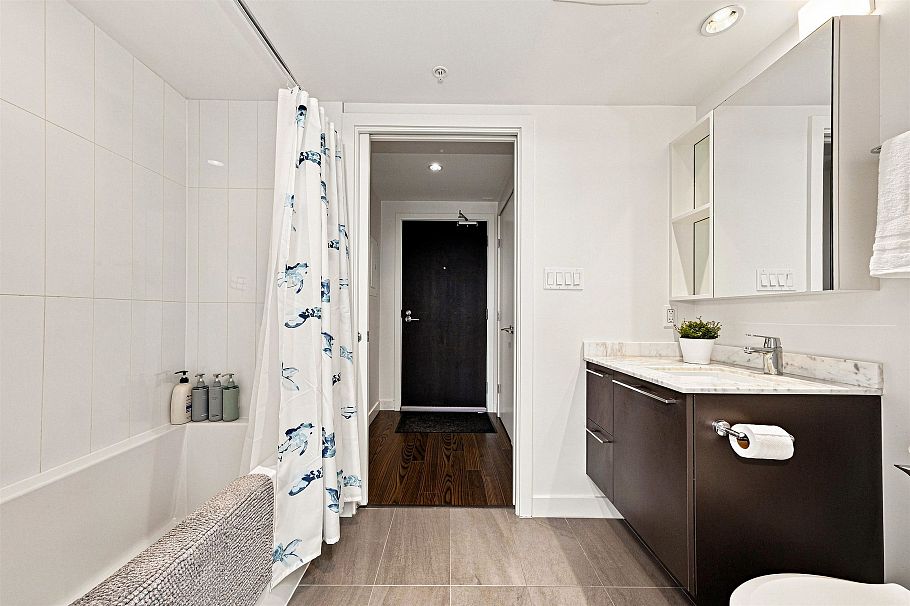2409 8131 Nunavut Lane Vancouver, BC - 15