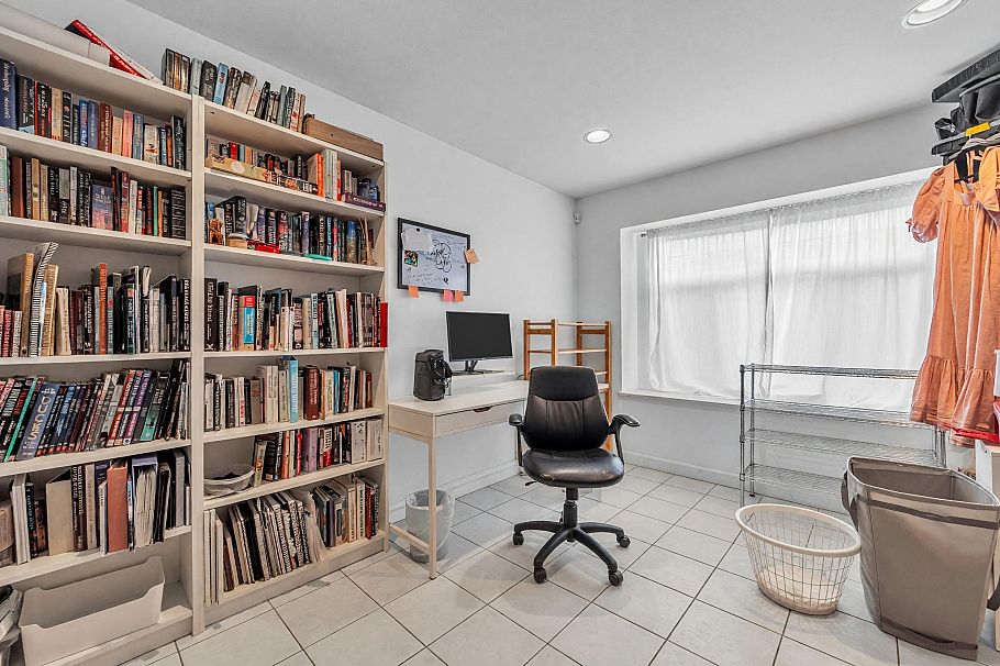 1988 Nanaimo Street Vancouver, BC - 28