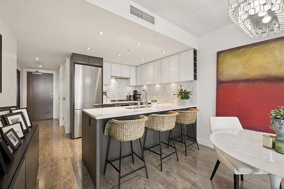 503 110 Switchmen Street Vancouver, BC - 5