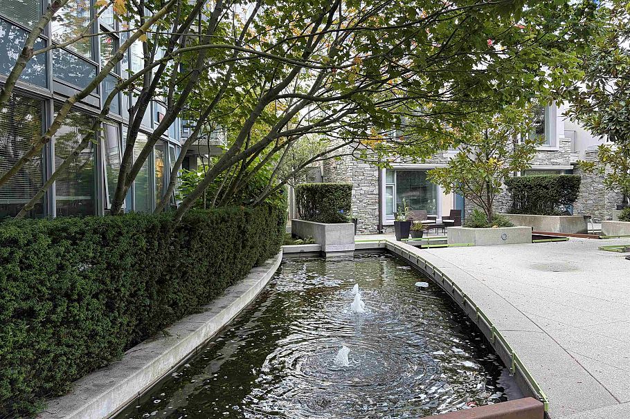 301 689 Abbott Street Vancouver, BC - 27
