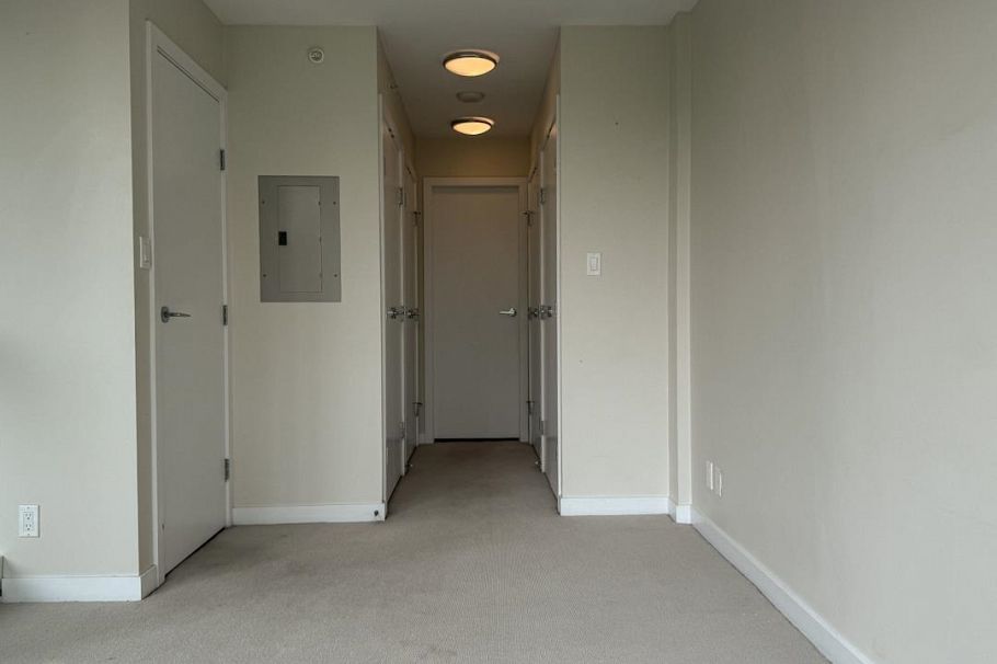 321 135 E 17th Street North Vancouver, BC - 29