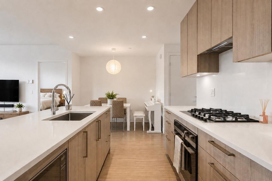 203 747 E 3rd Street North Vancouver, BC - 7