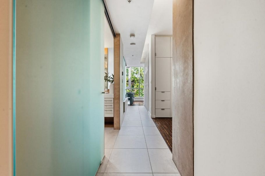 609 36 Water Street Vancouver, BC - 4