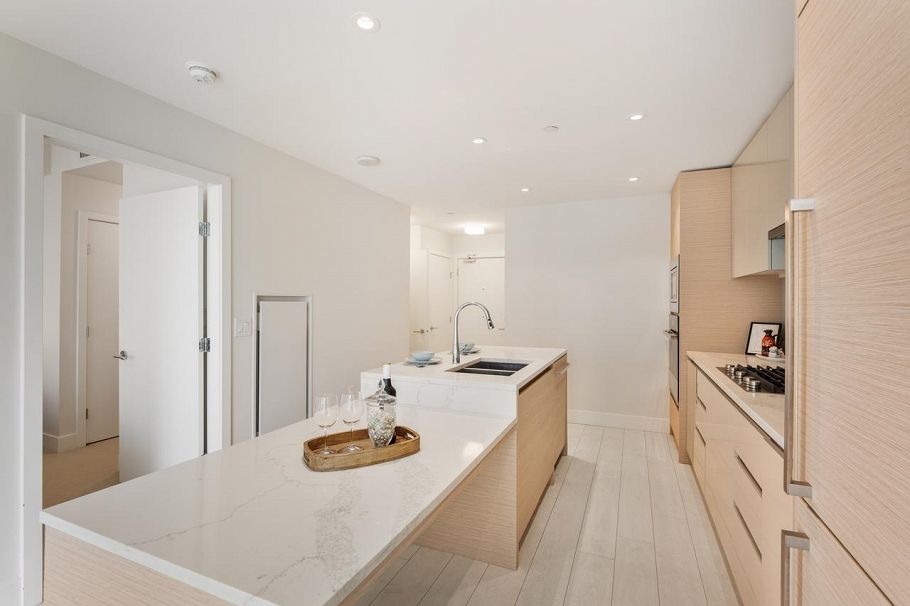 555 8575 Rivergrass Drive Vancouver, BC - 9