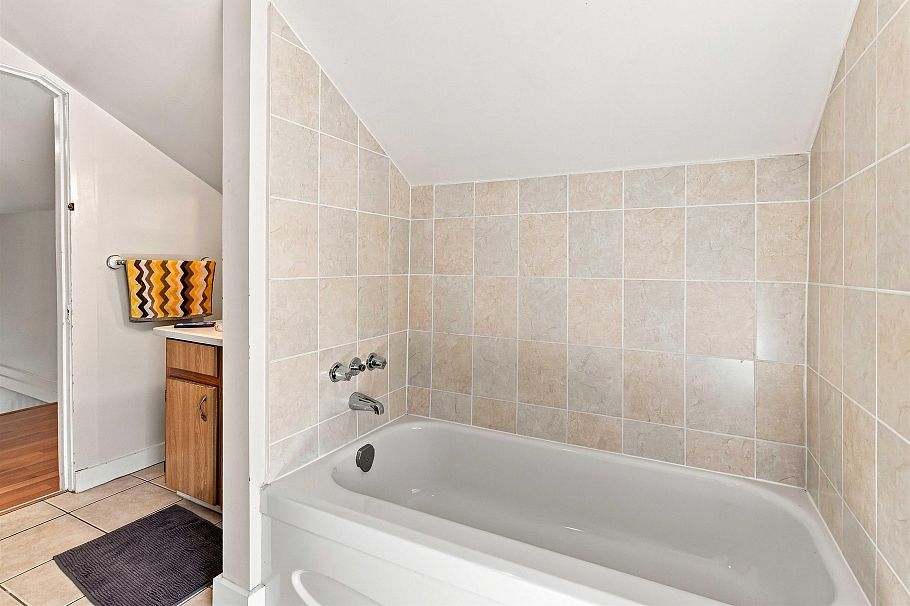 2764 Dundas Street Vancouver, BC - 18