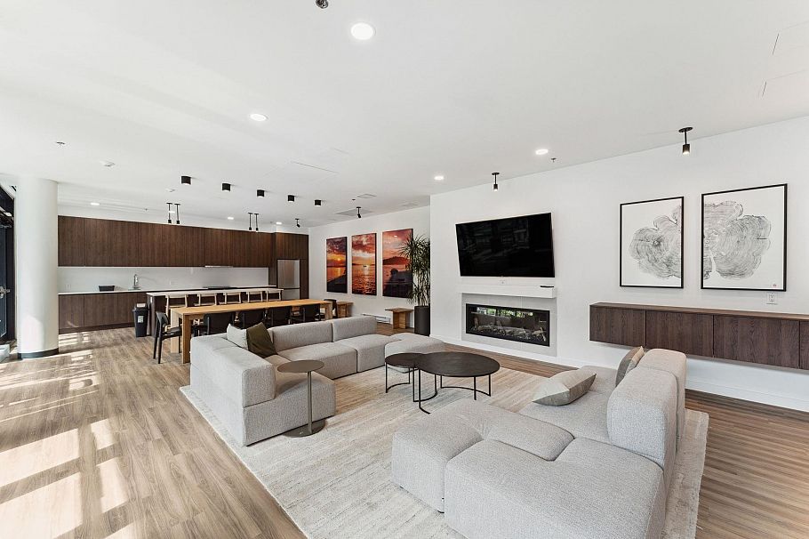 209 3594 Malsum Drive North Vancouver, BC - 35