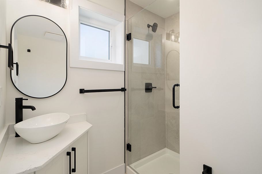 4830 Duchess Street Vancouver, BC - 12