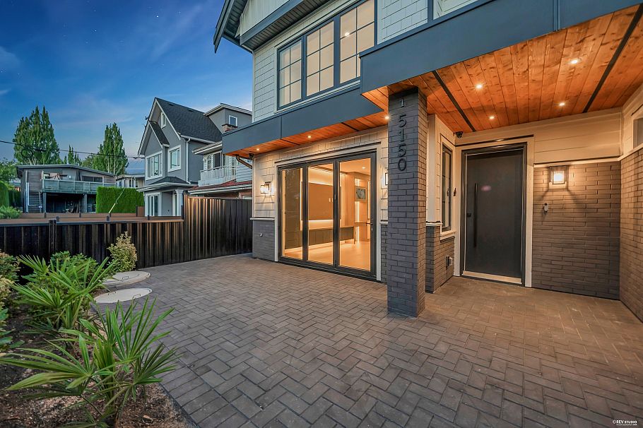 1 5150 Spencer Street Vancouver, BC - 3