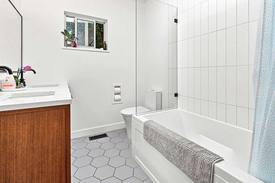 2285 Tompkins Crescent North Vancouver, BC - 17