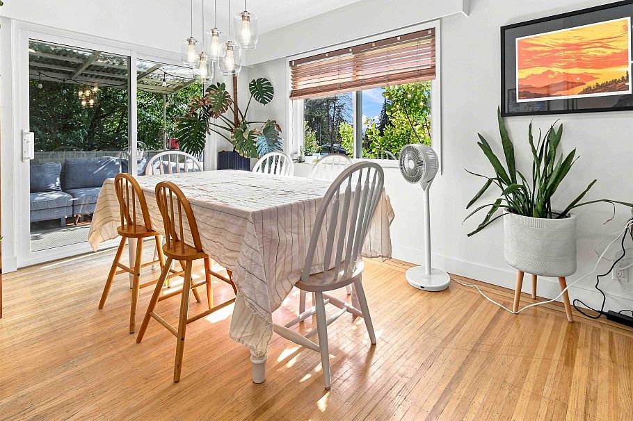 2285 Tompkins Crescent North Vancouver, BC - 8