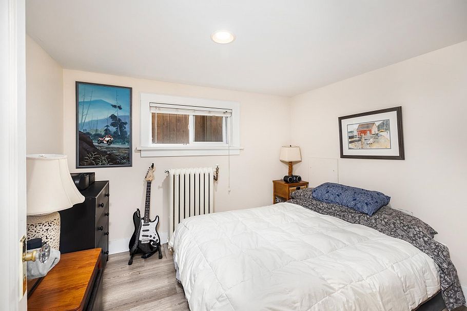 404 W 18th Avenue Vancouver, BC - 36