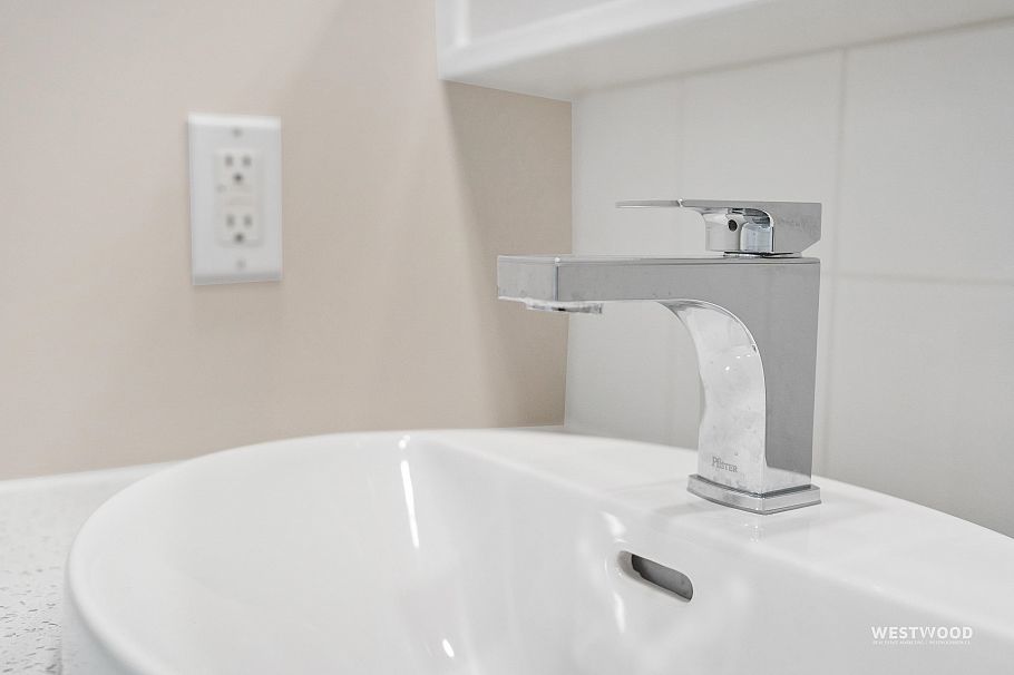 808 939 Expo Boulevard Vancouver, BC - 17