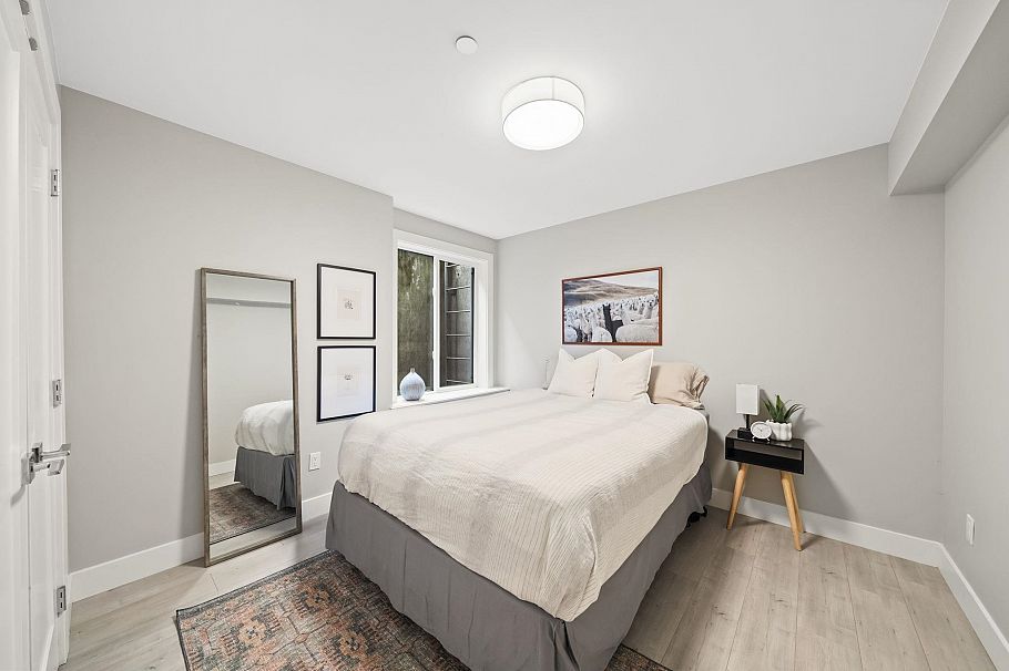 2 233 W 5th Street North Vancouver, BC - 24