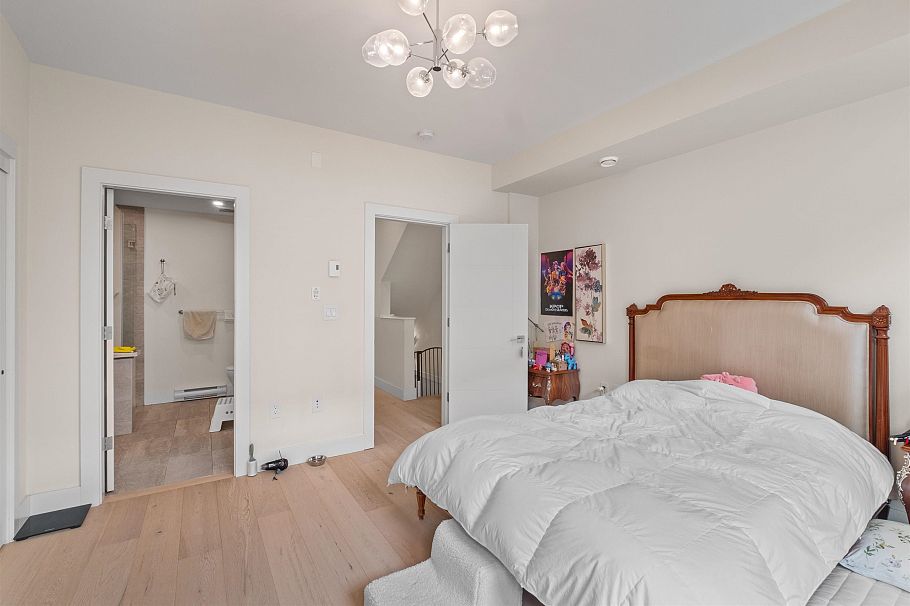 5 115 W Queens Road North Vancouver, BC - 12