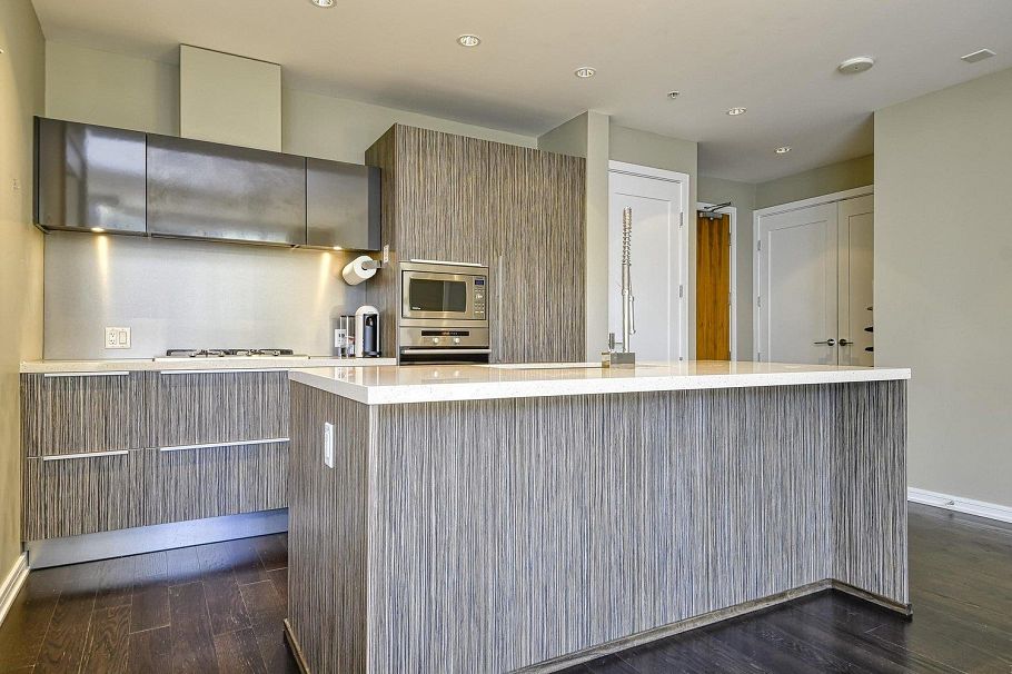 310 1616 Columbia Street Vancouver, BC - 4