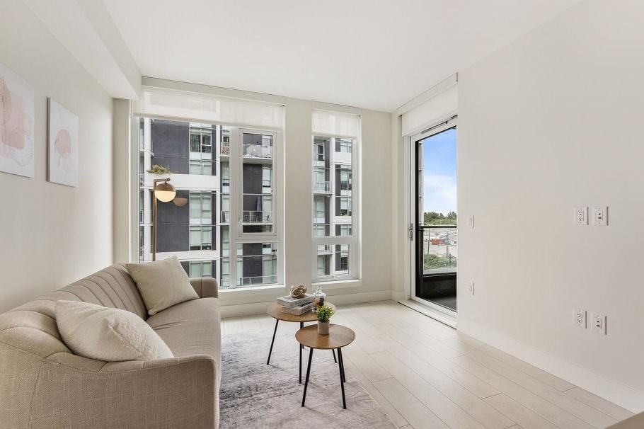 555 8575 Rivergrass Drive Vancouver, BC - 3