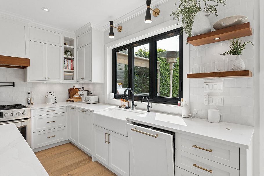 1250 E 11th Avenue Vancouver, BC - 14
