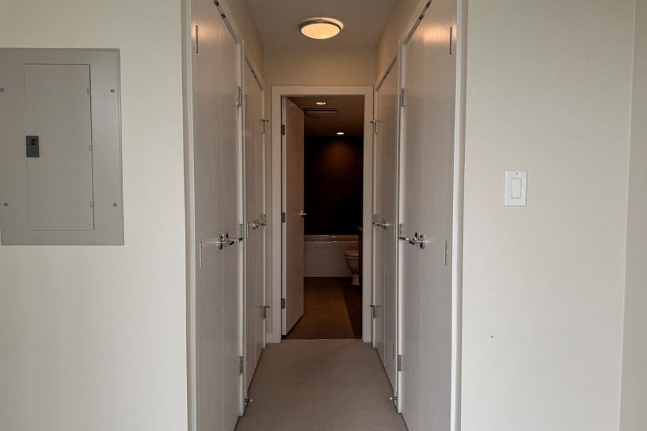 321 135 E 17th Street North Vancouver, BC - 26