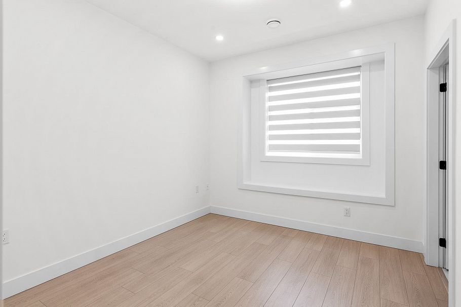333 E 64th Avenue Vancouver, BC - 19
