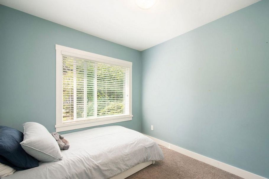 1218 W 22nd Street North Vancouver, BC - 20