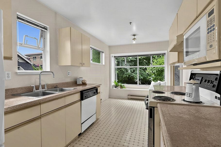 14 4157 Sophia Street Vancouver, BC - 12