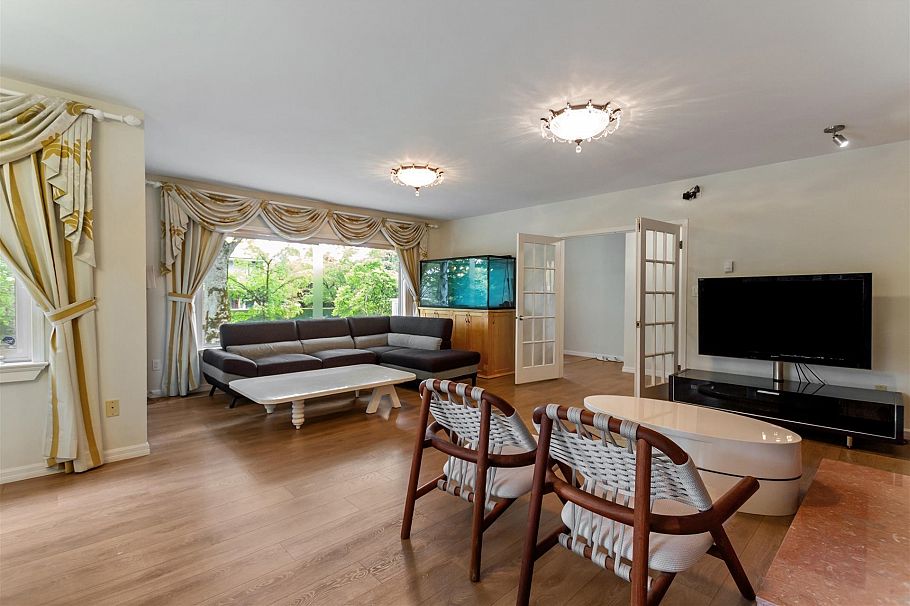1806 Western Parkway Vancouver, BC - 3